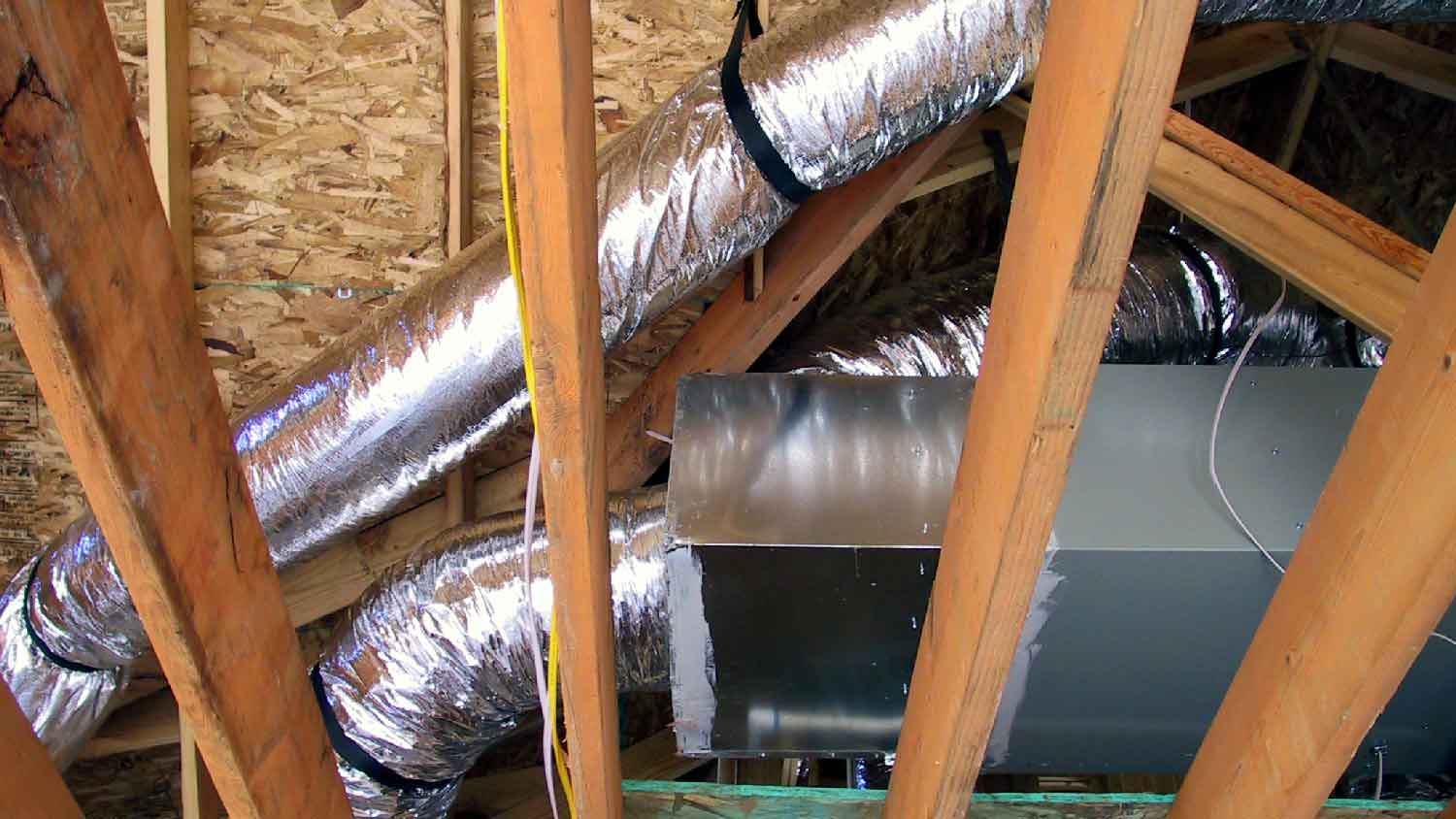 Insulated R8 ducts