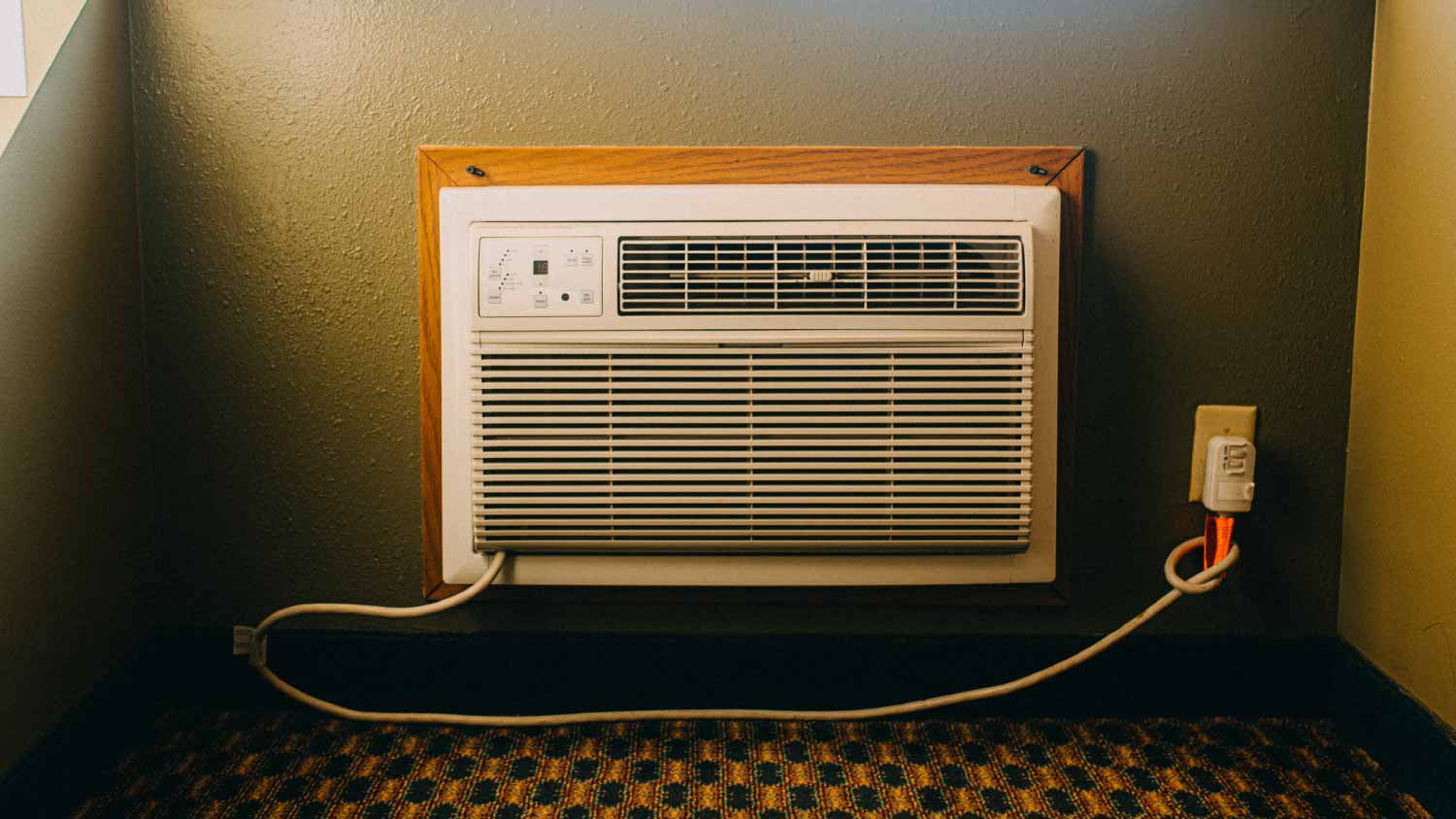 Window air conditioning unit