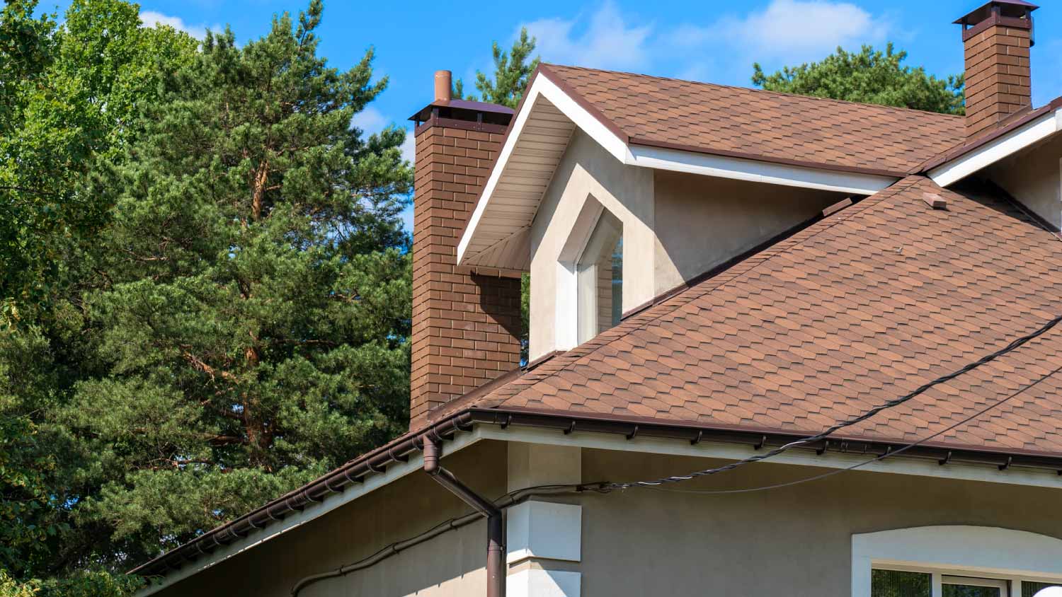 Asphalt shingle roofing