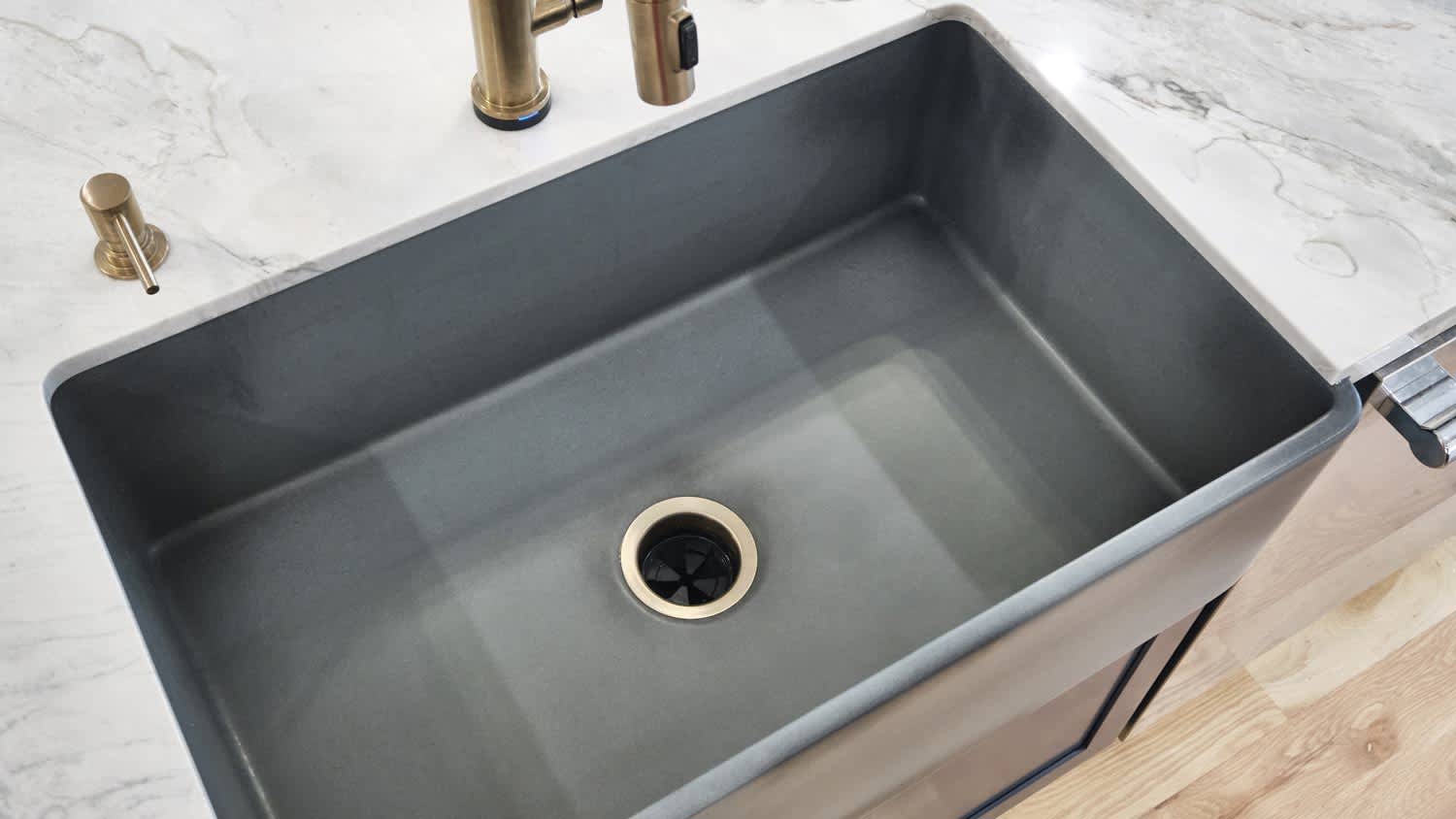 fireclay farmhouse sink