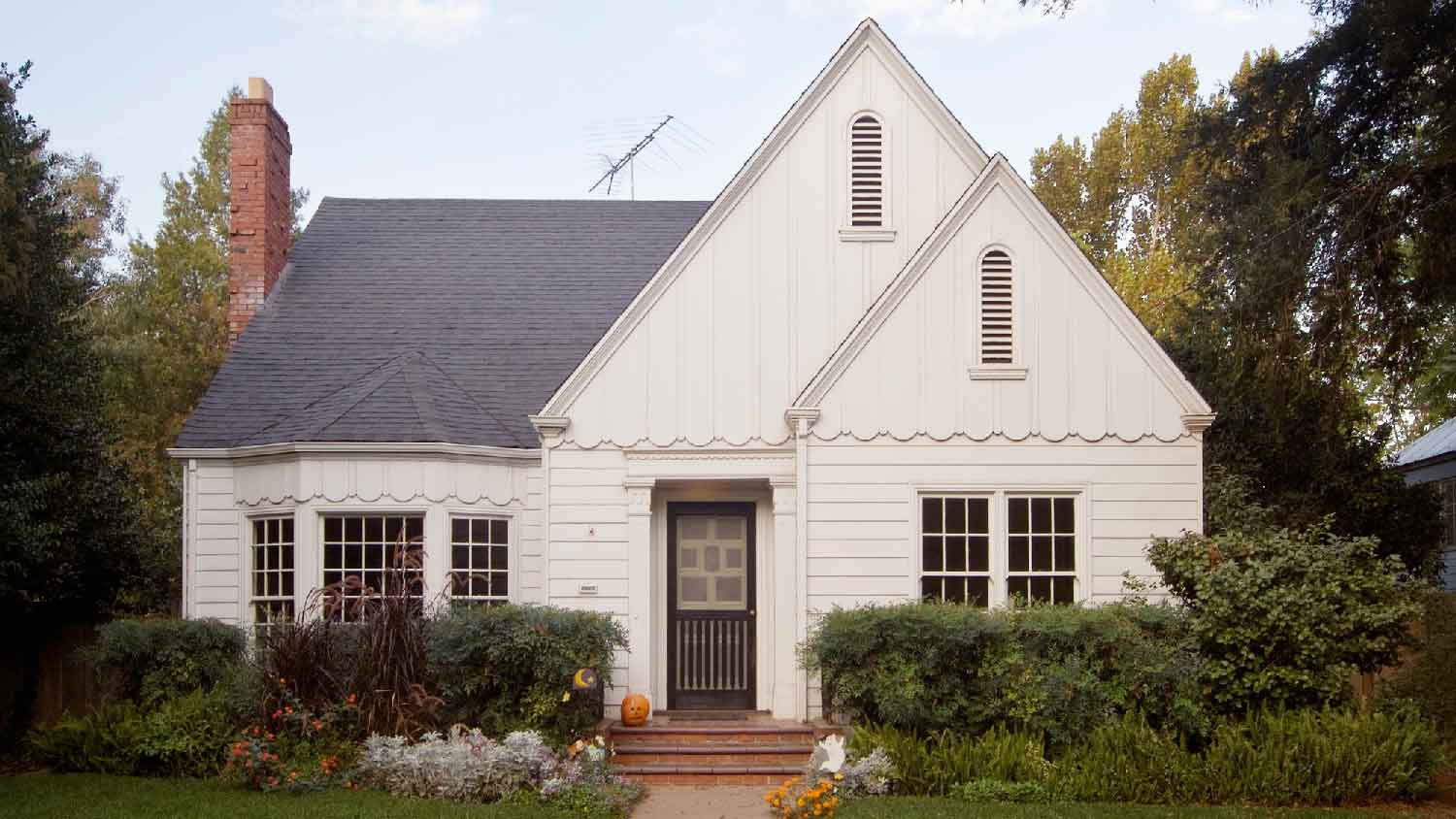 A one-story house with a bay window