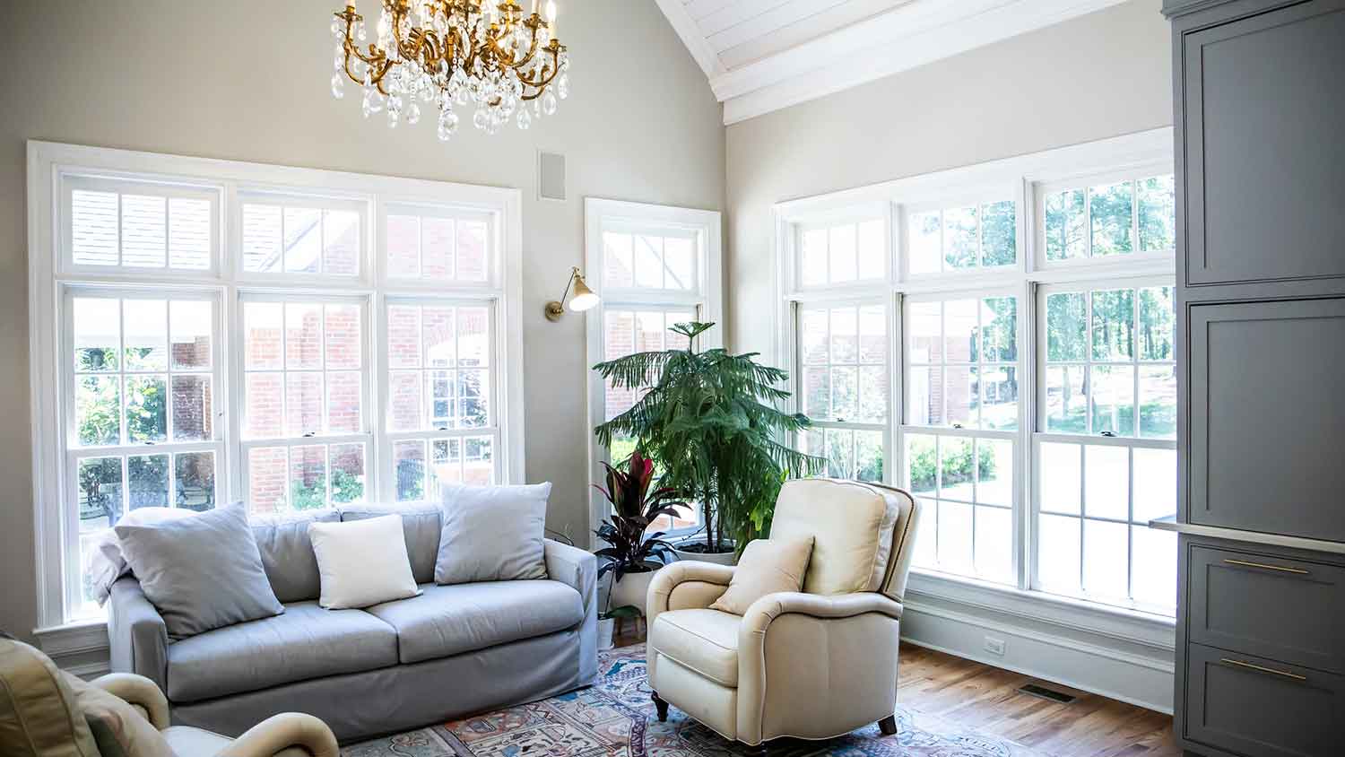 Mulled windows installed in the living room
