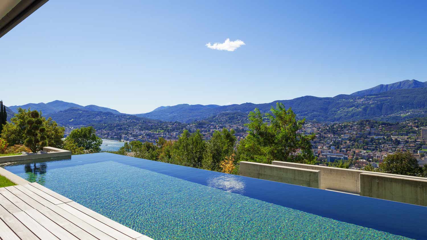 luxury infinity pool