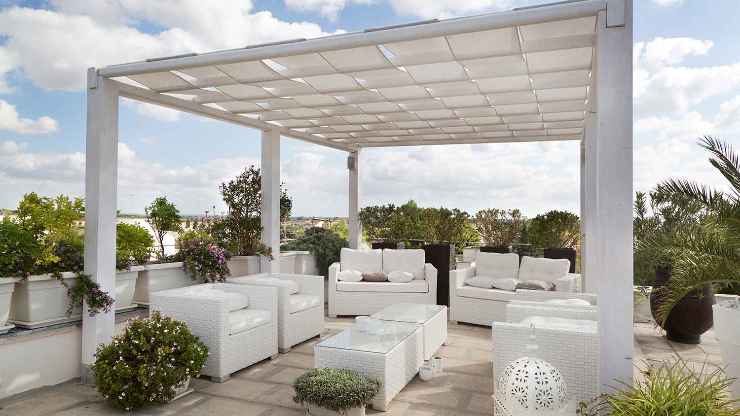 Freestanding pergola installed on the patio