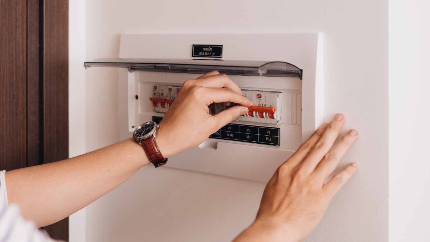Circuit breaker board