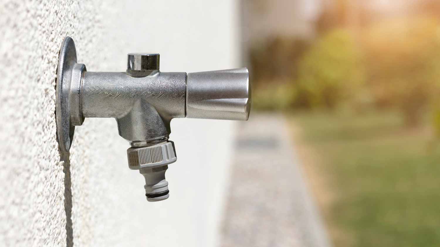 Outdoor water faucet