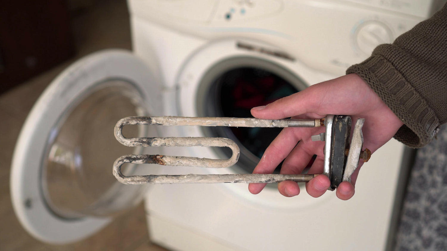 calcium deposits in water heater