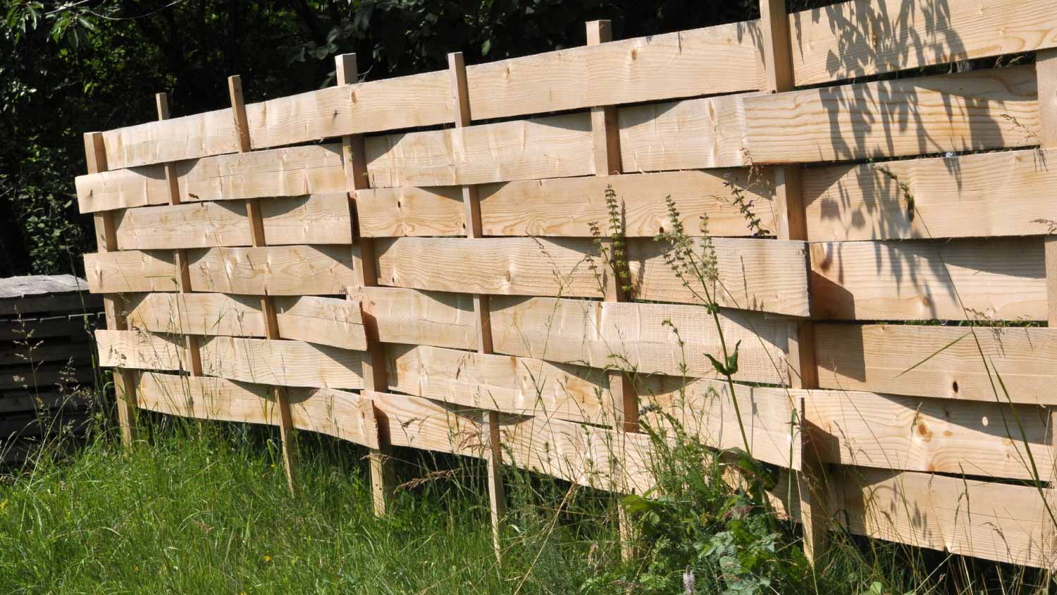 Basket-weave fence