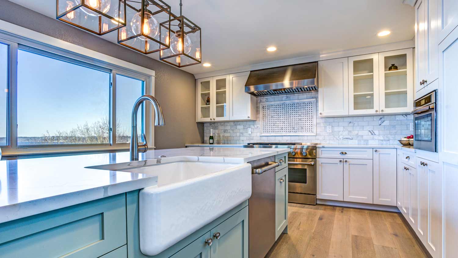 luxurious kitchen with bronze and silver finishes