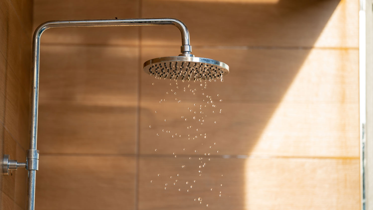 showerhead low running water
