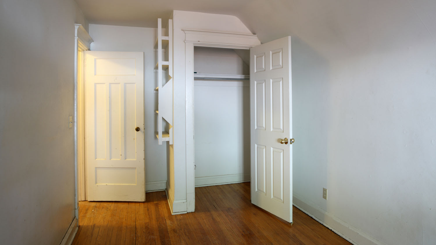bedroom outswing closet door