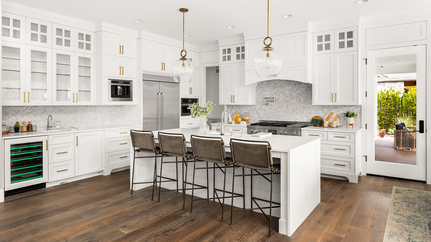 white cabinets luxury kitchen
