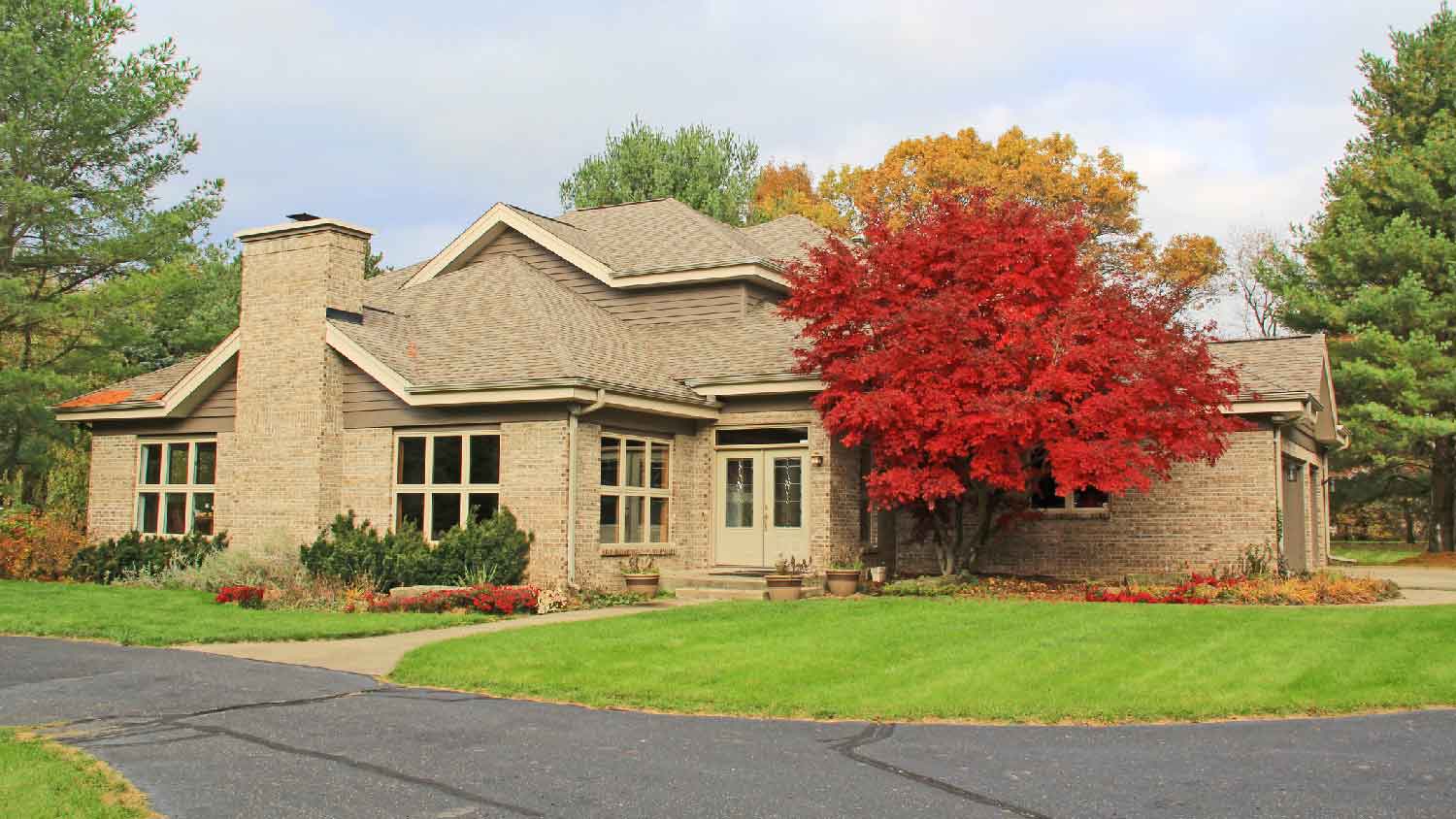 A single family house at fall