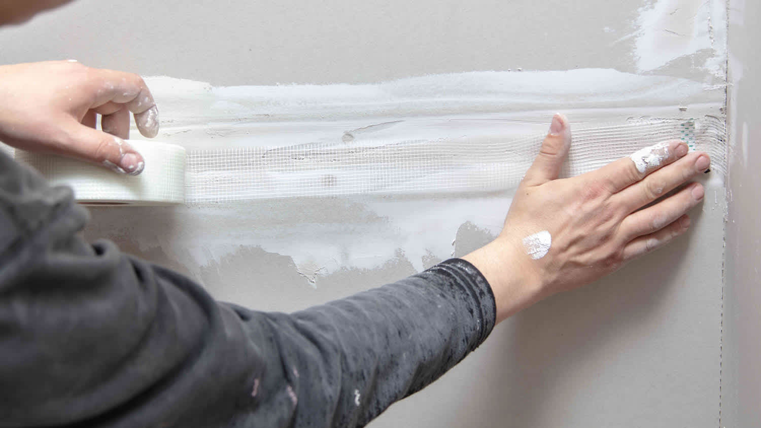Tape for plaster on the wall
