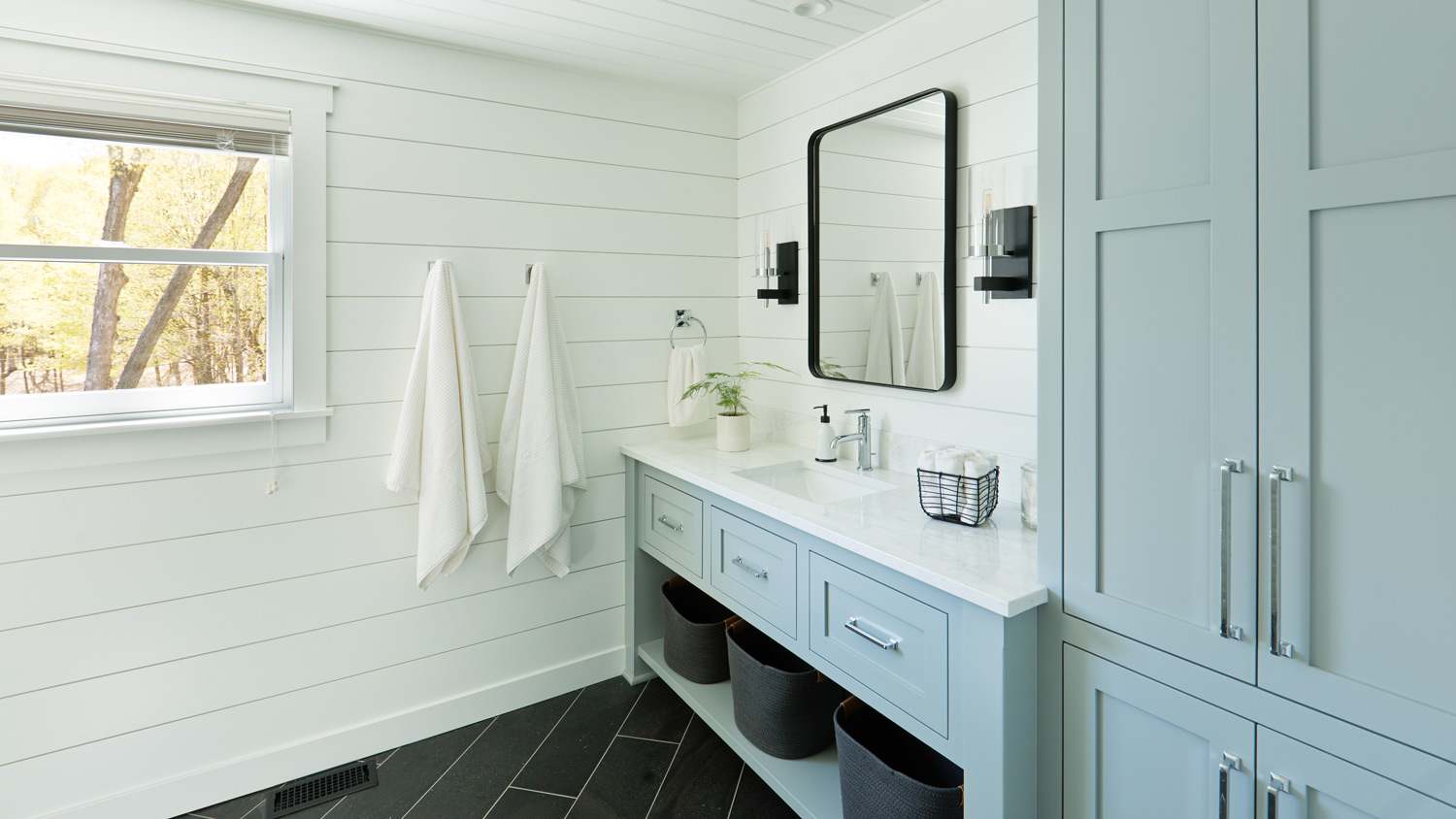 Contemporary Country Home Cabin Bathroom