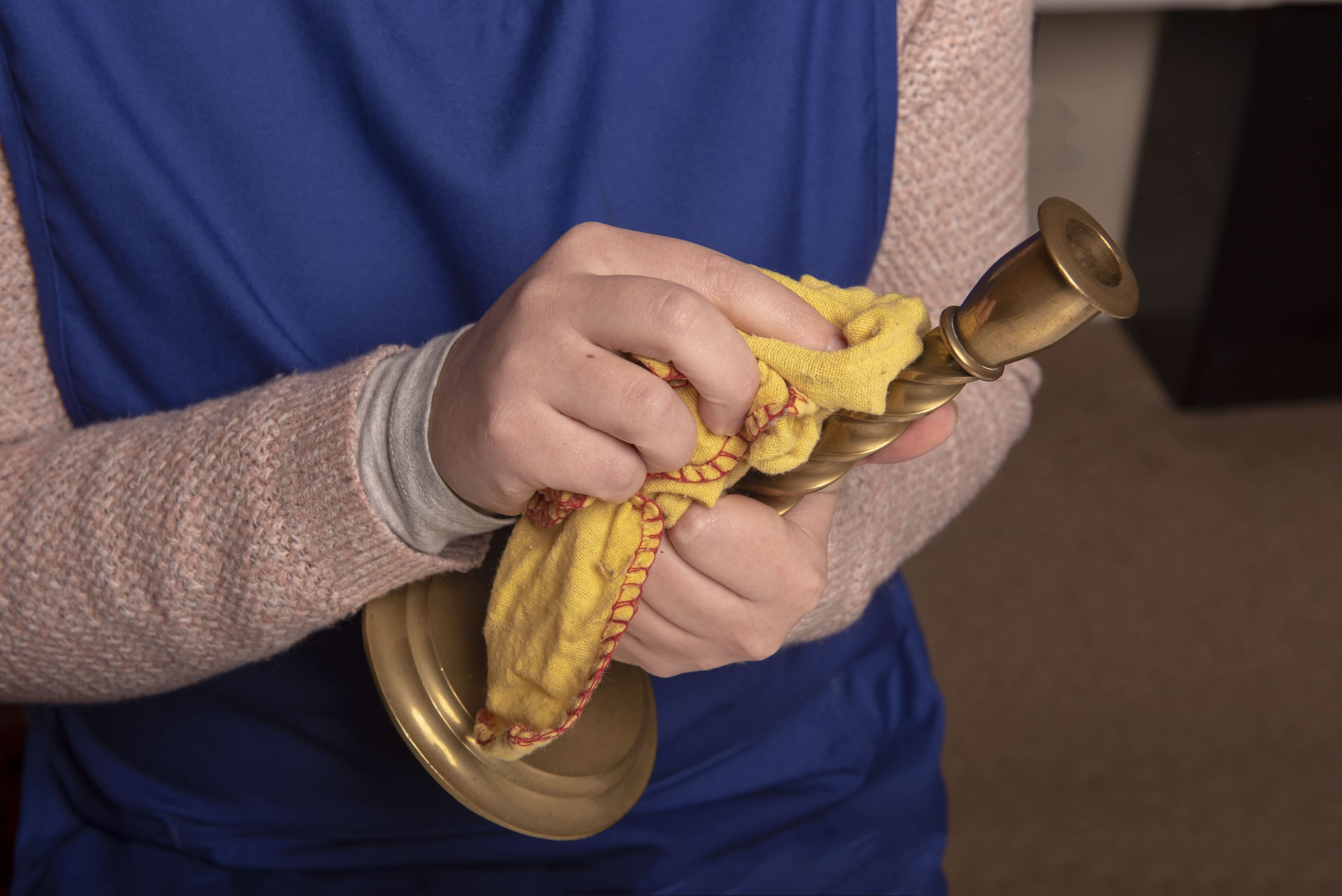 Cleaning brass candlesticks