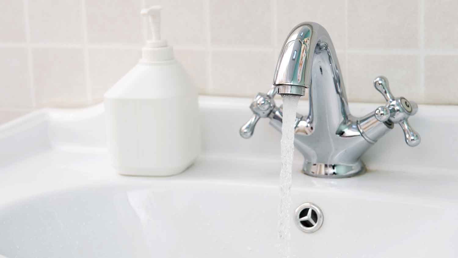 Center-set stainless steel bathroom faucet