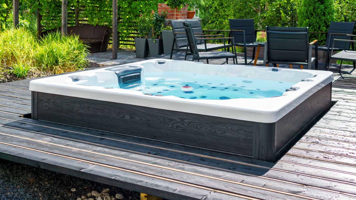 Large hot tub in the backyard