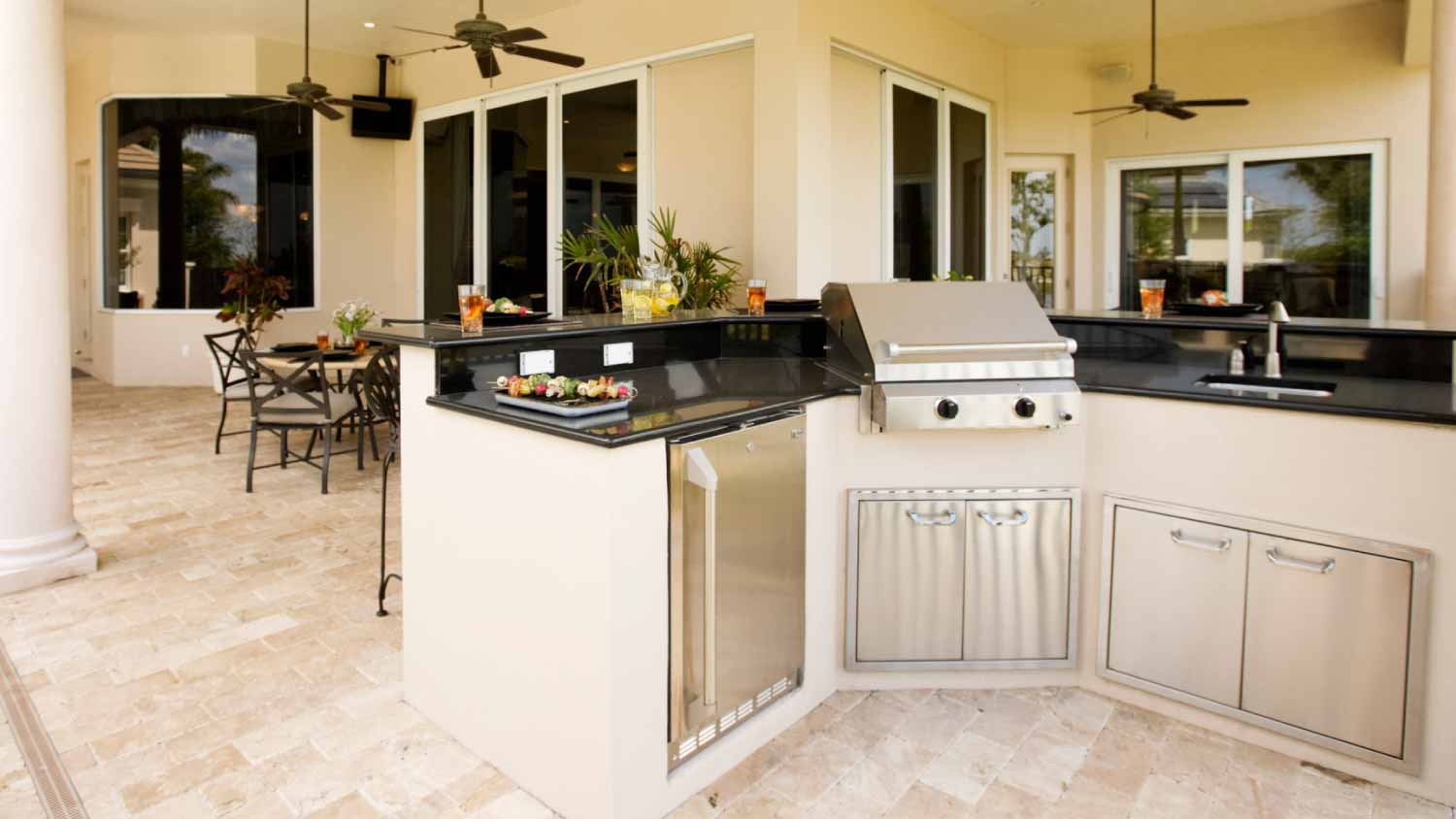 Modern outdoor kitchen