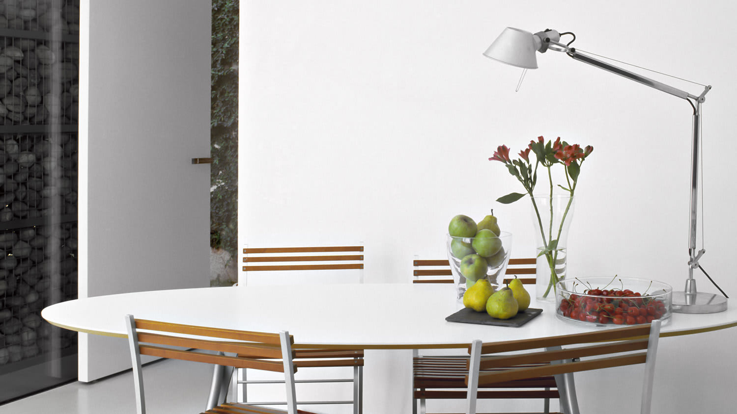 A table lamp on the dining table in the kitchen