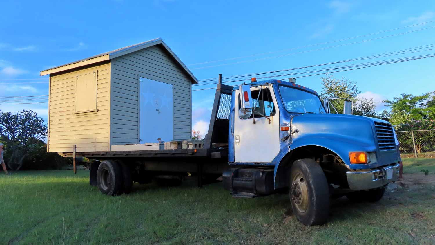 Moving of a shed on a truck