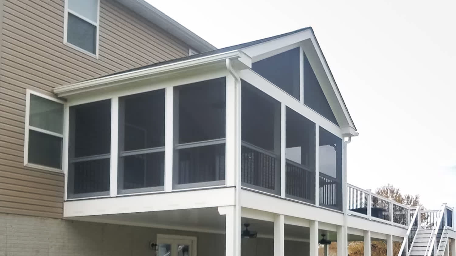 A second story screened-in porch