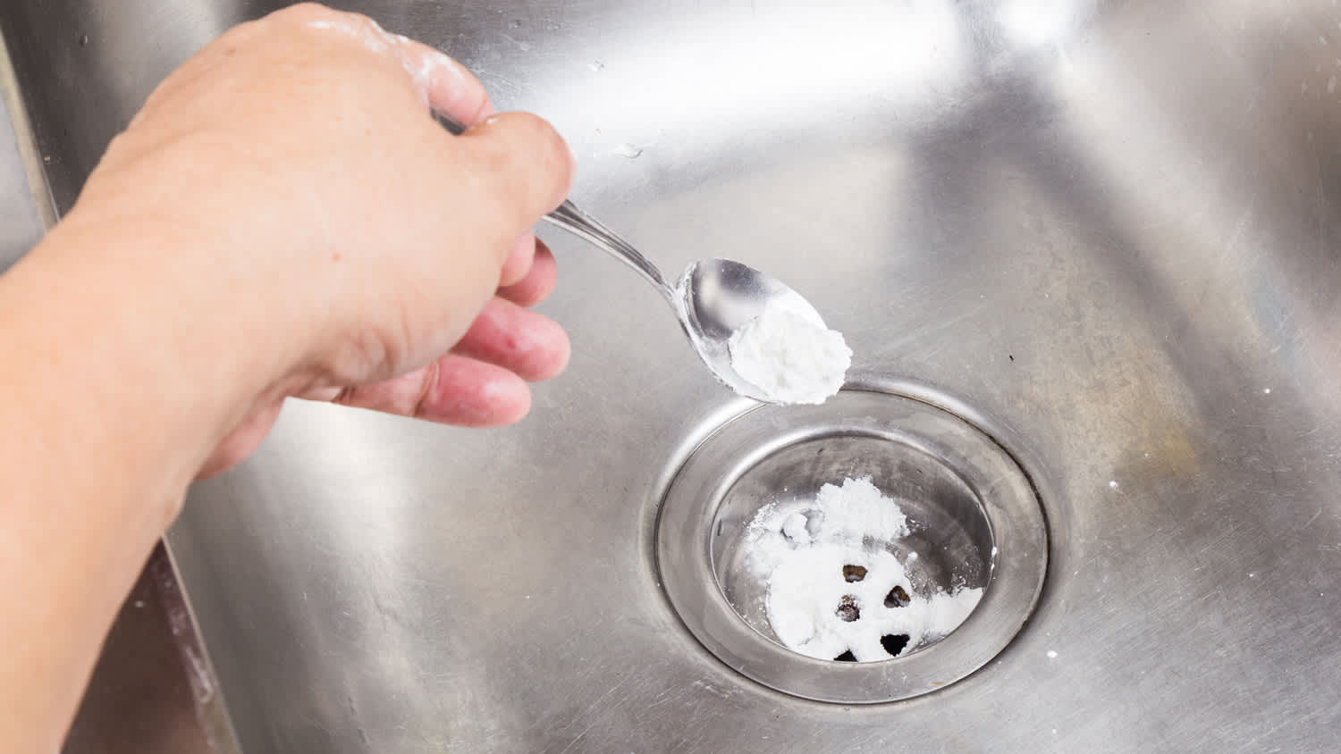 Baking soda and sink drain