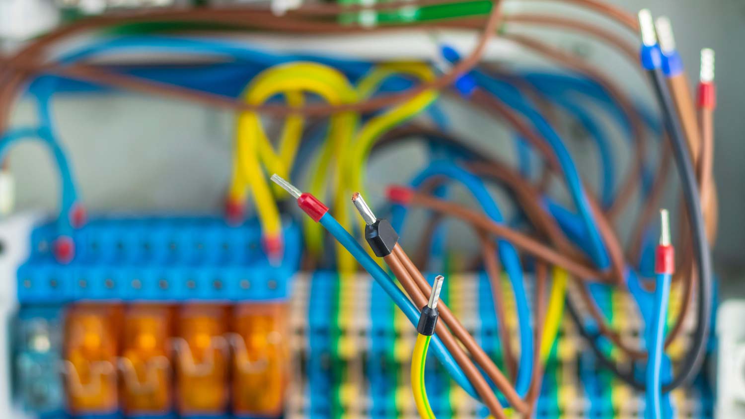 Aluminum wiring in front of a fuse box