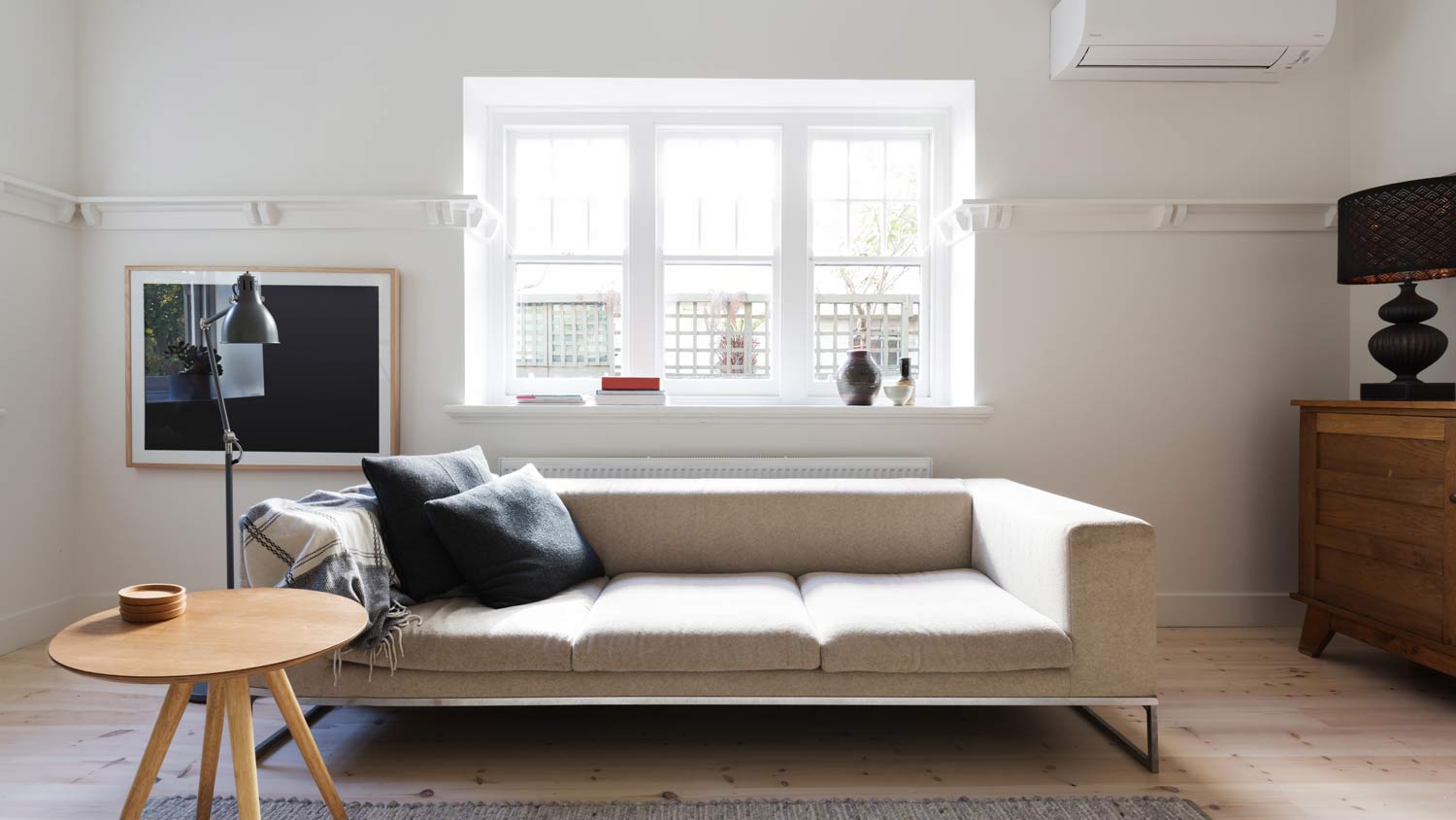 neutral living room decor