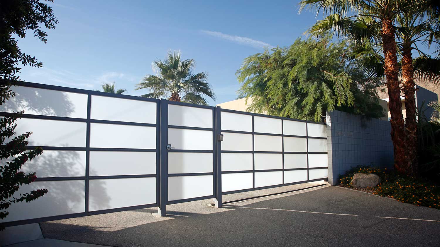 Modern residential automatic gate