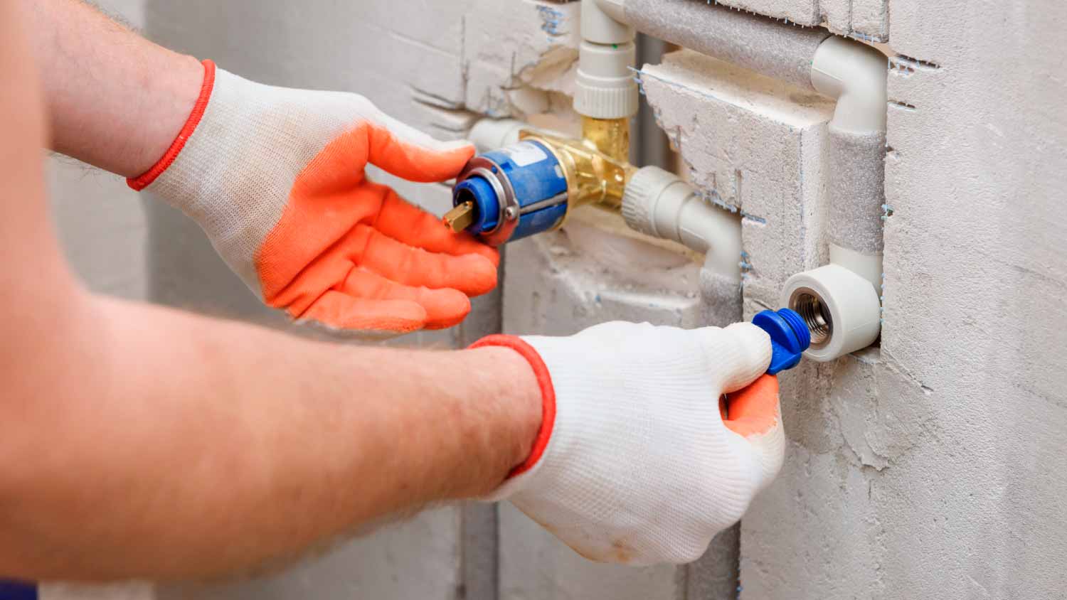Installing a plug on the built-in faucet