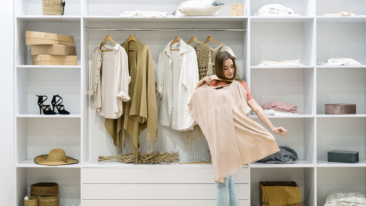 How Much Does a Custom Closet Cost in Denver, CO? | Angi
