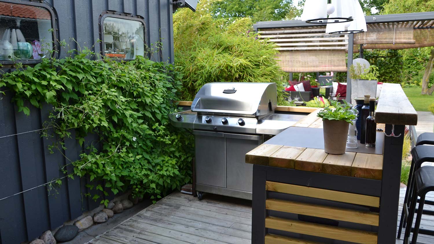 Small outdoor kitchen