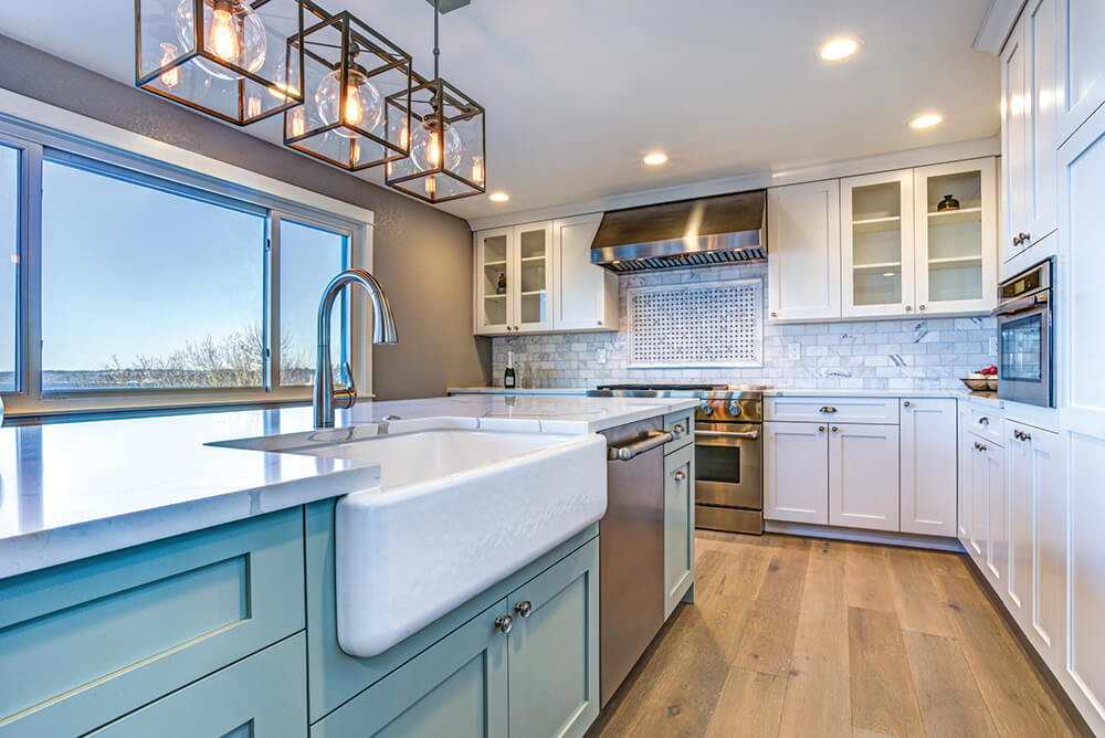 White farmhouse sink in a modern kitchen