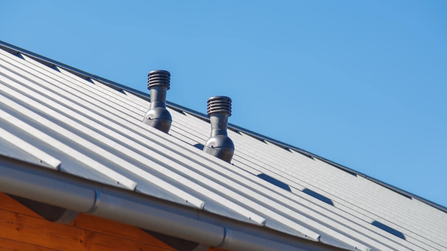A roof ventilator for heat control