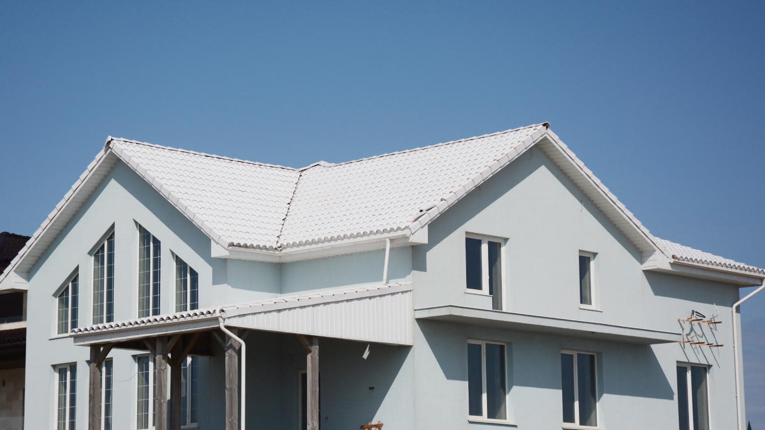 A house with white roof