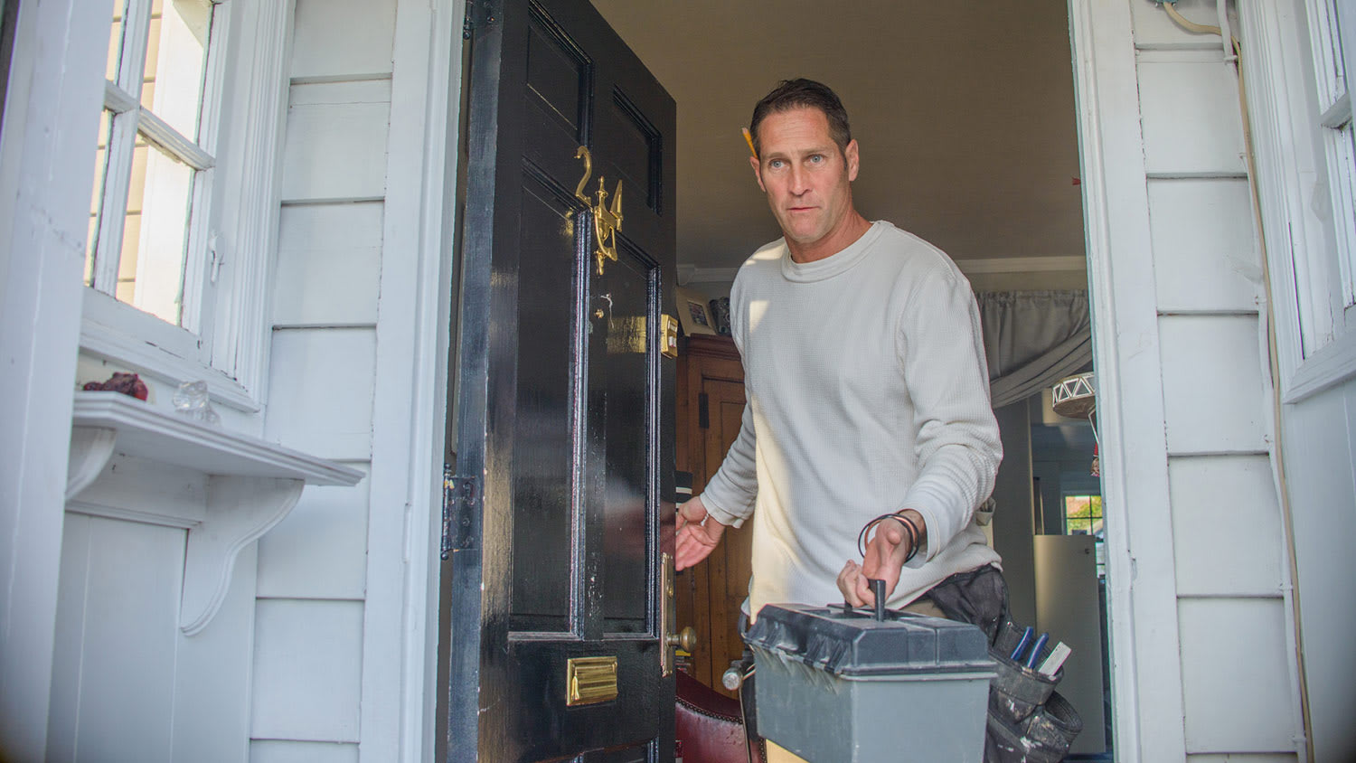 Contractor leaving house