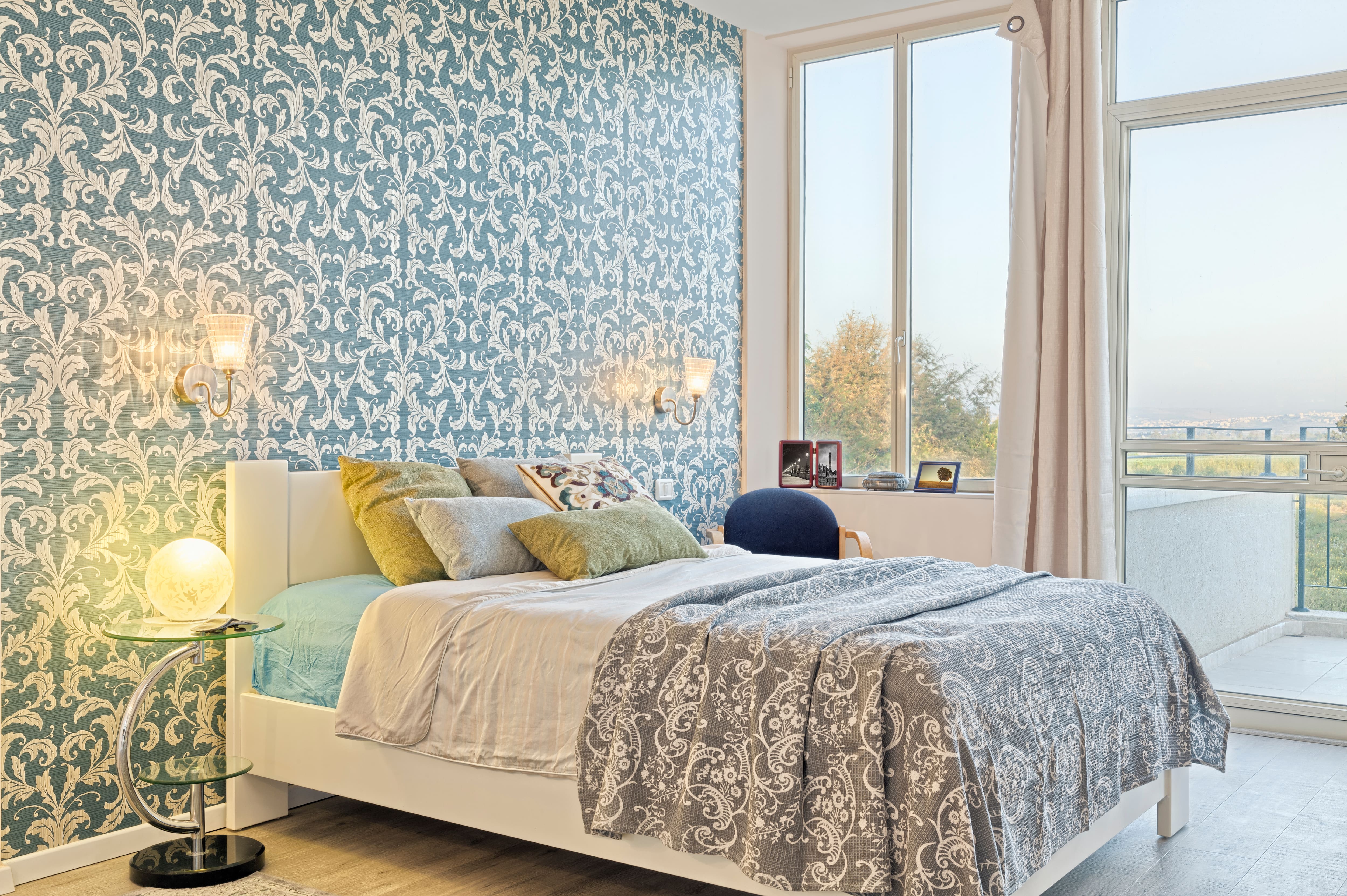 Patterned wallpaper in bedroom