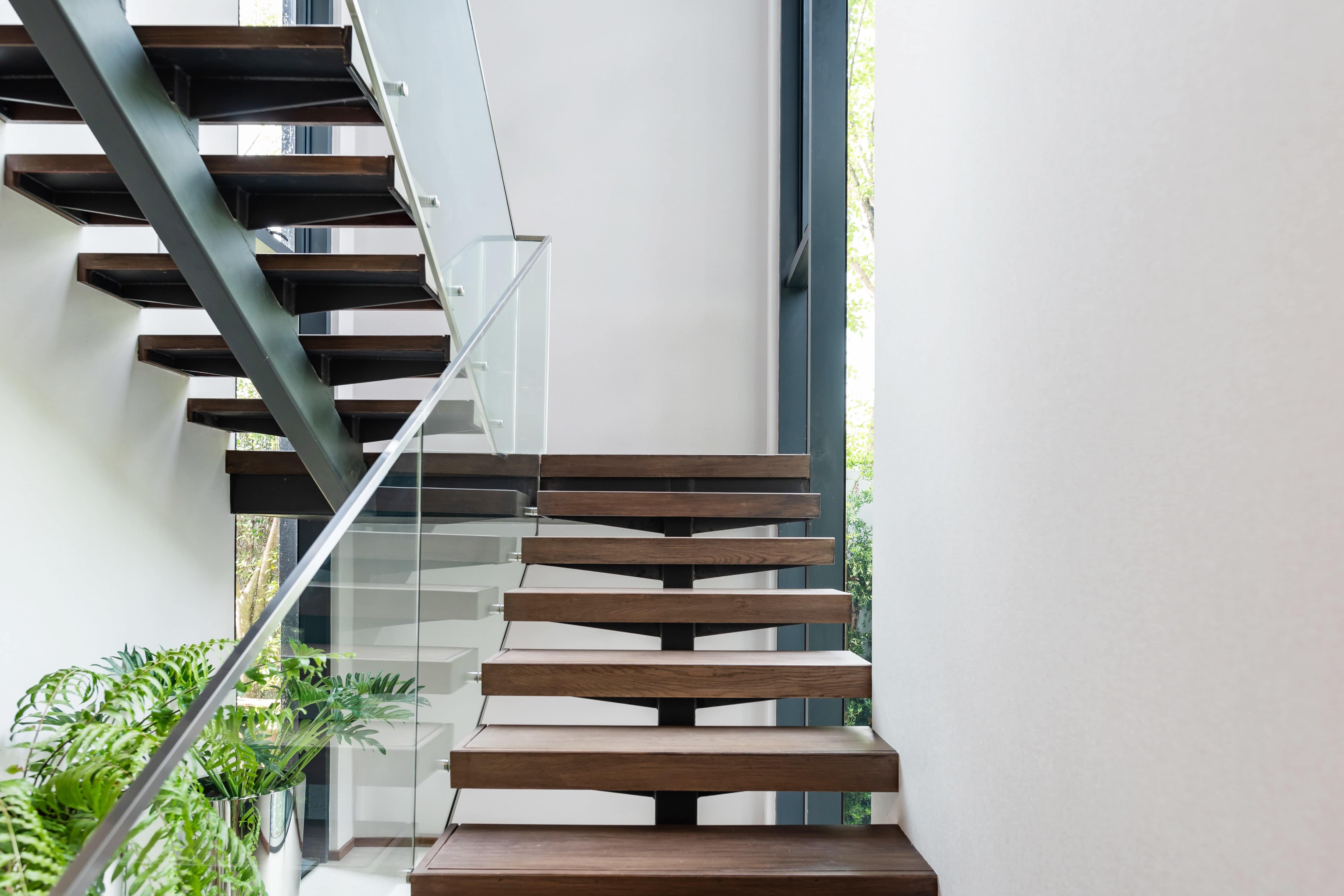 Modern floating staircase