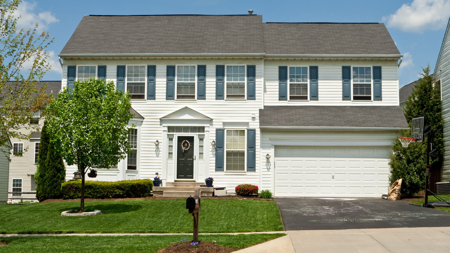 vinyl single family house
