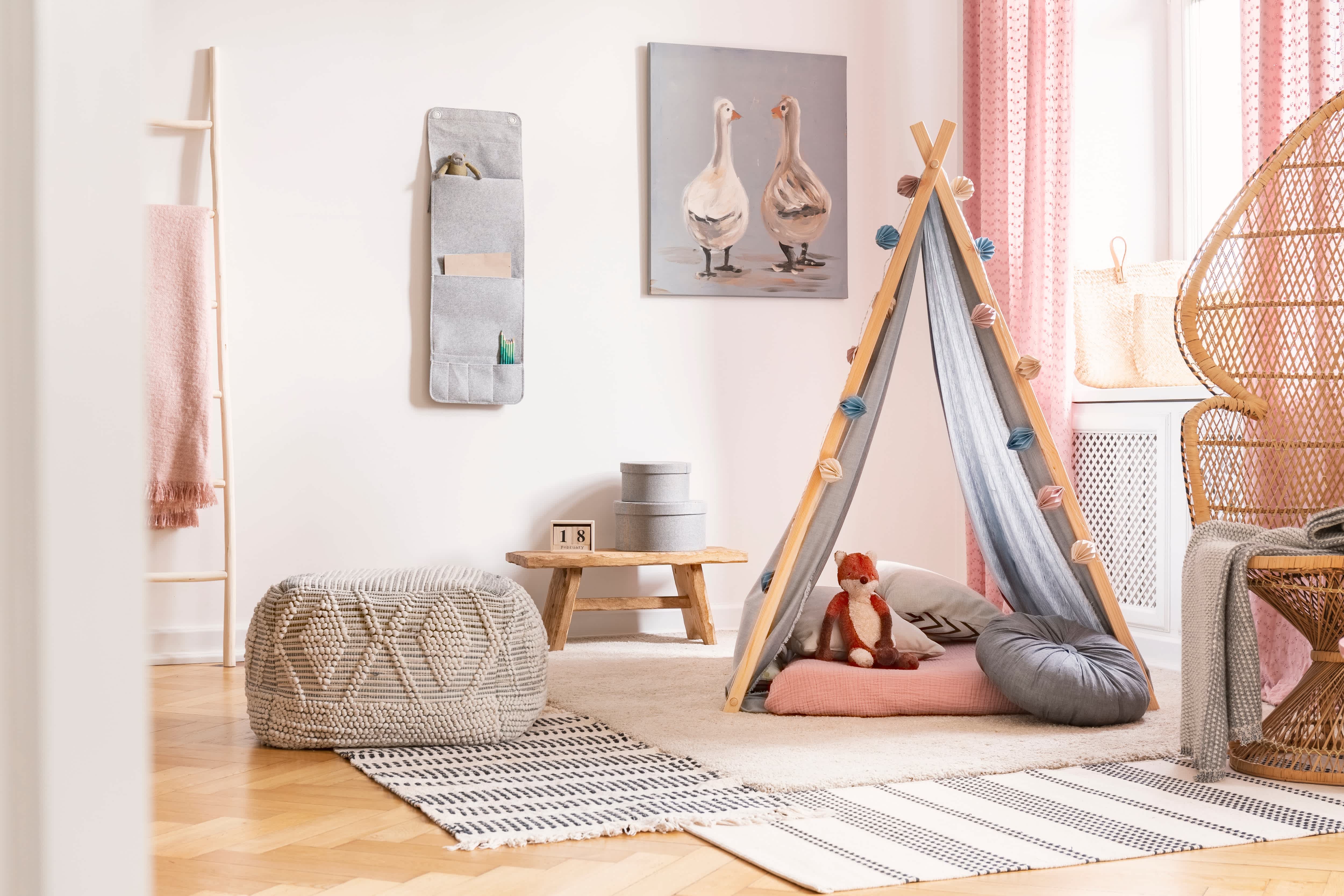 Boho aesthetic in child’s bedroom
