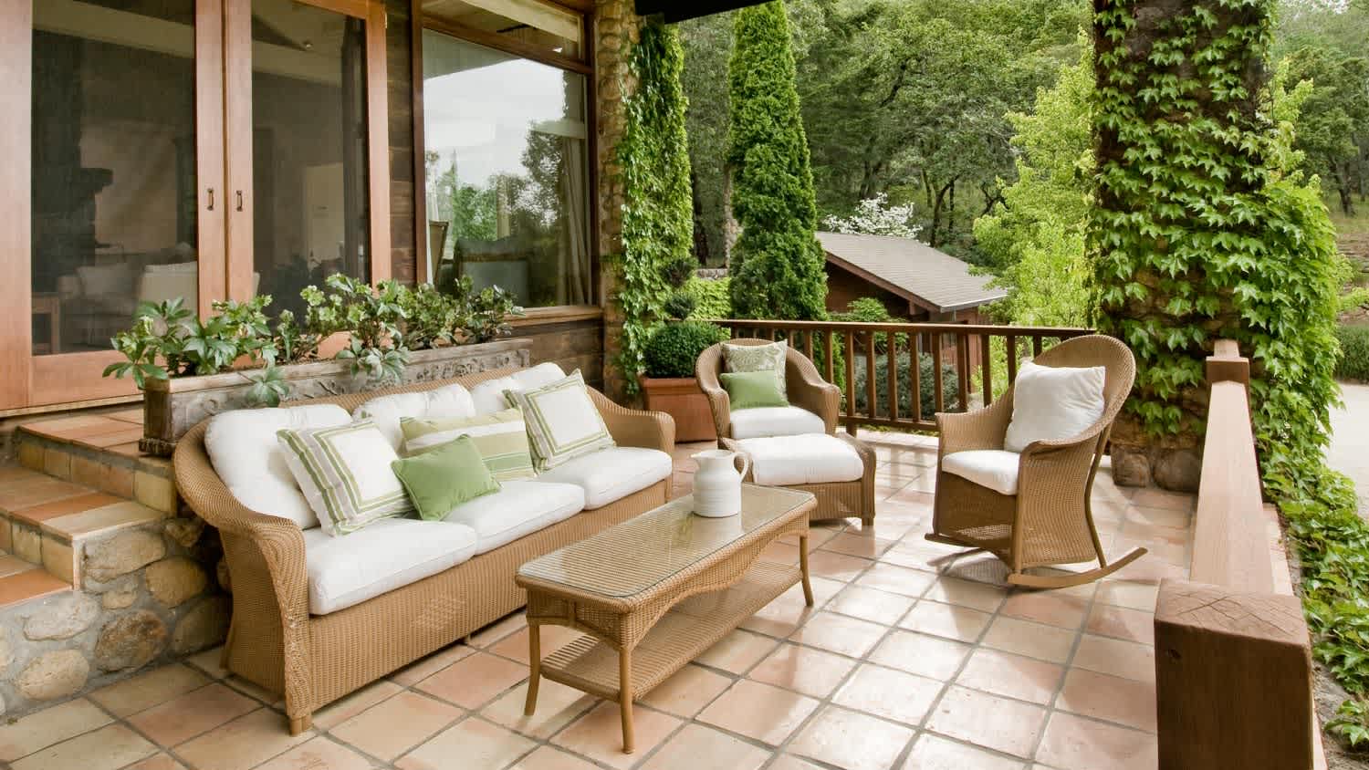 A house with nice front porch
