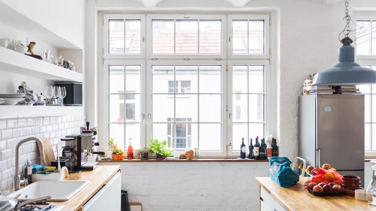 Modern and bright Loft kitchen
