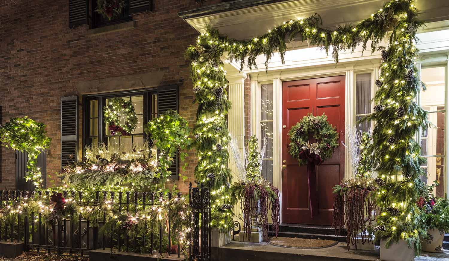 House decorated for Christmas