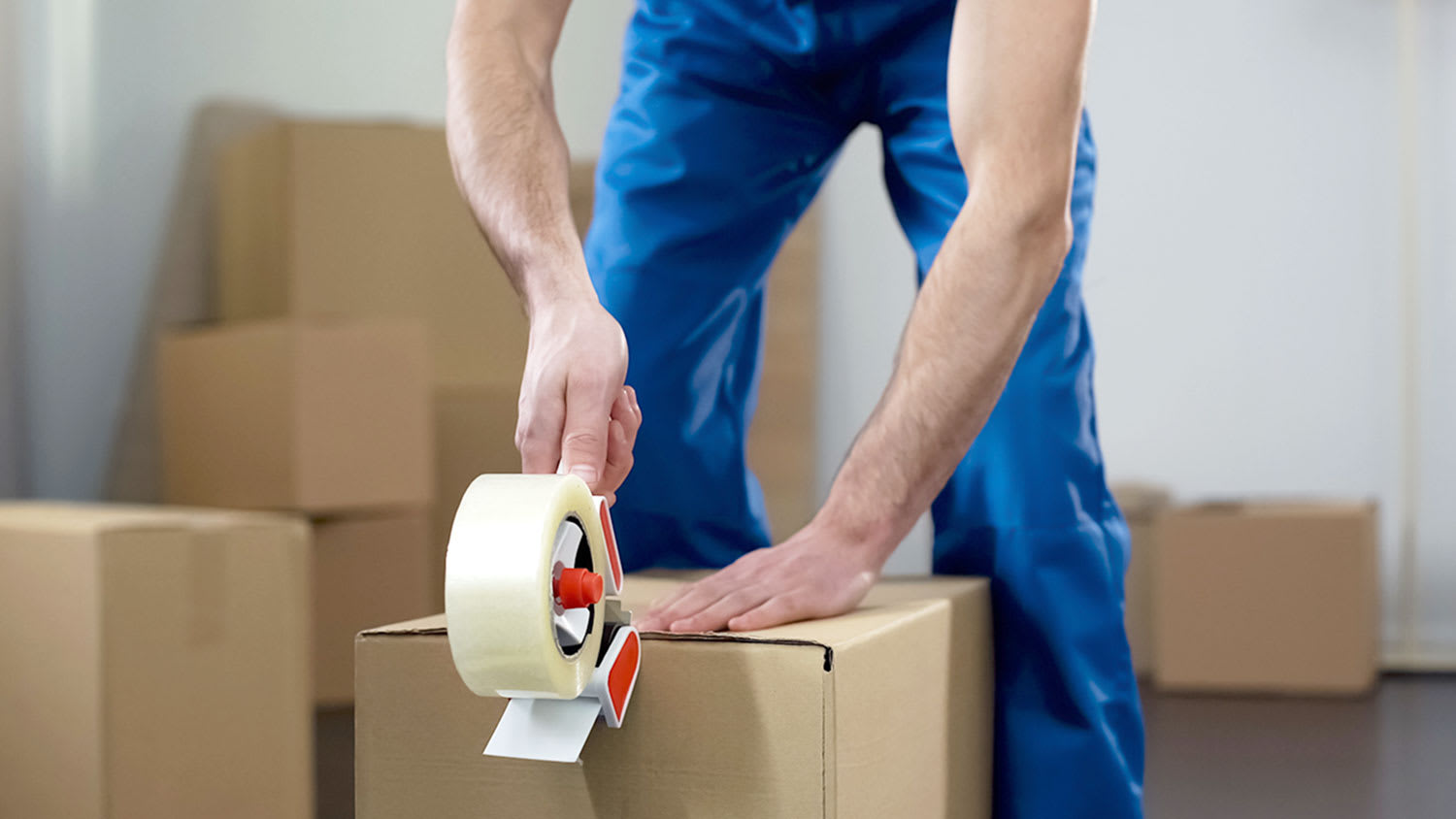 Hand taping box
