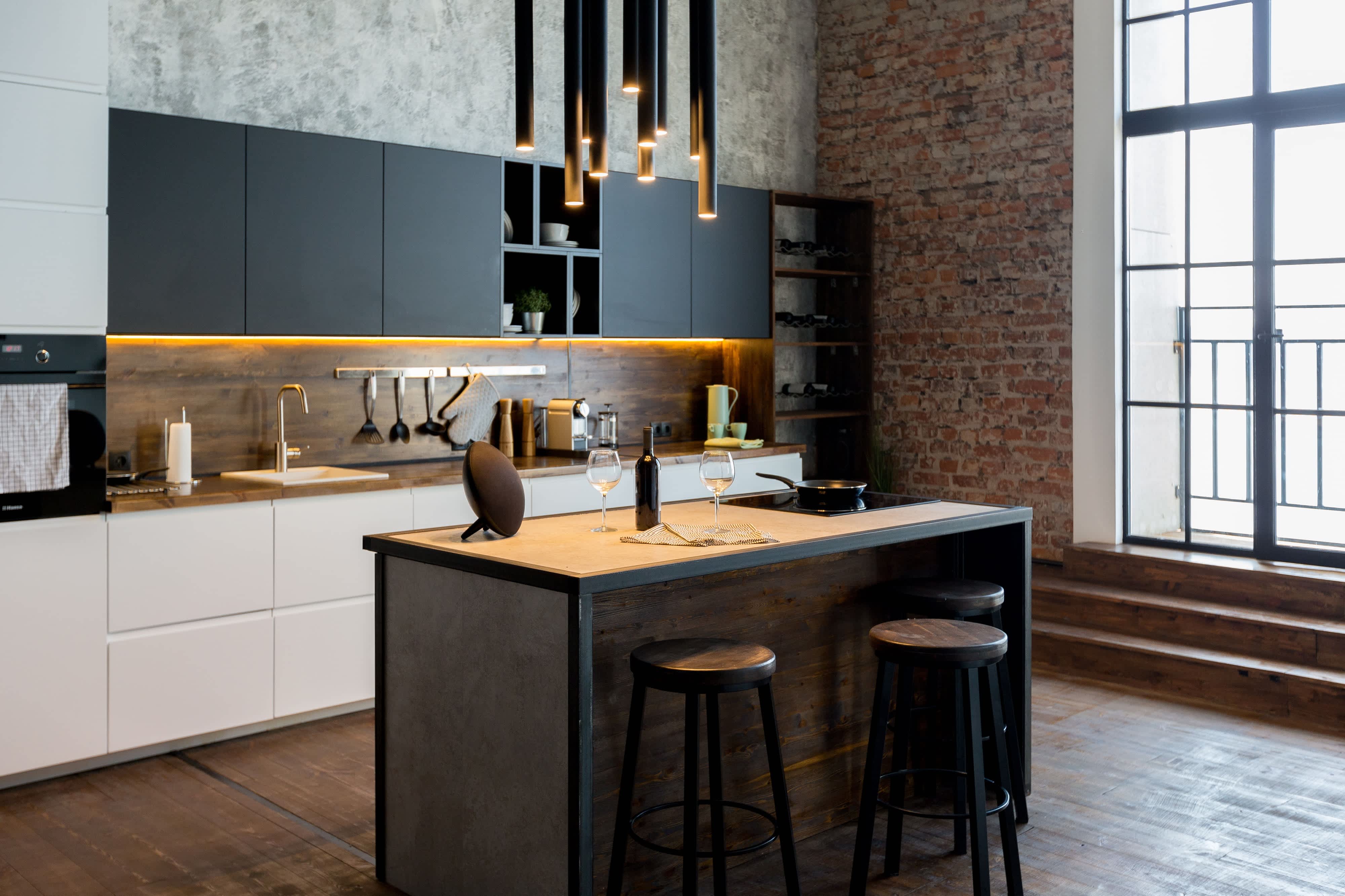 Modern black and white two-toned cabinets in contemporary kitchen