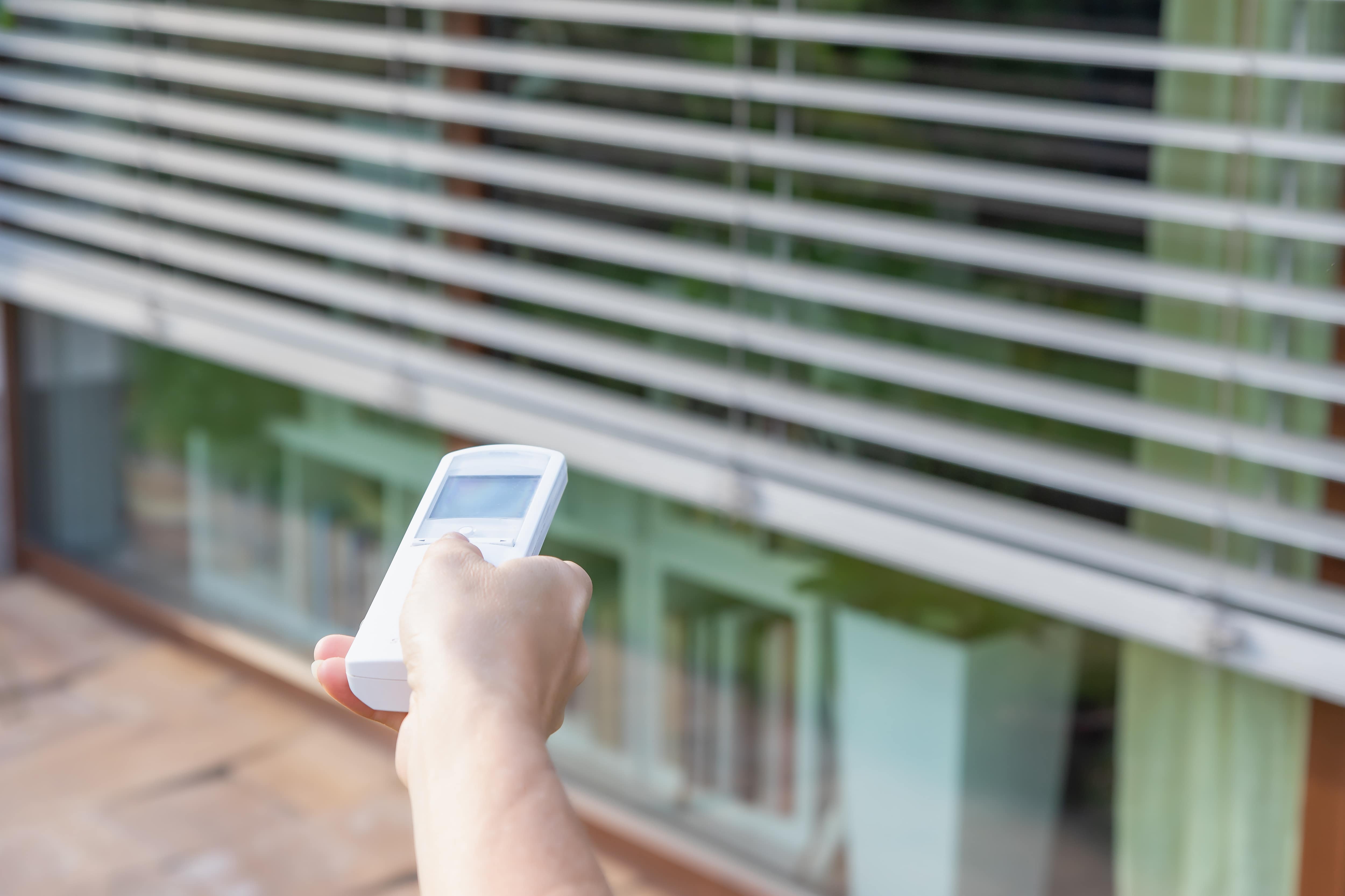 Using remote to control motorized blinds