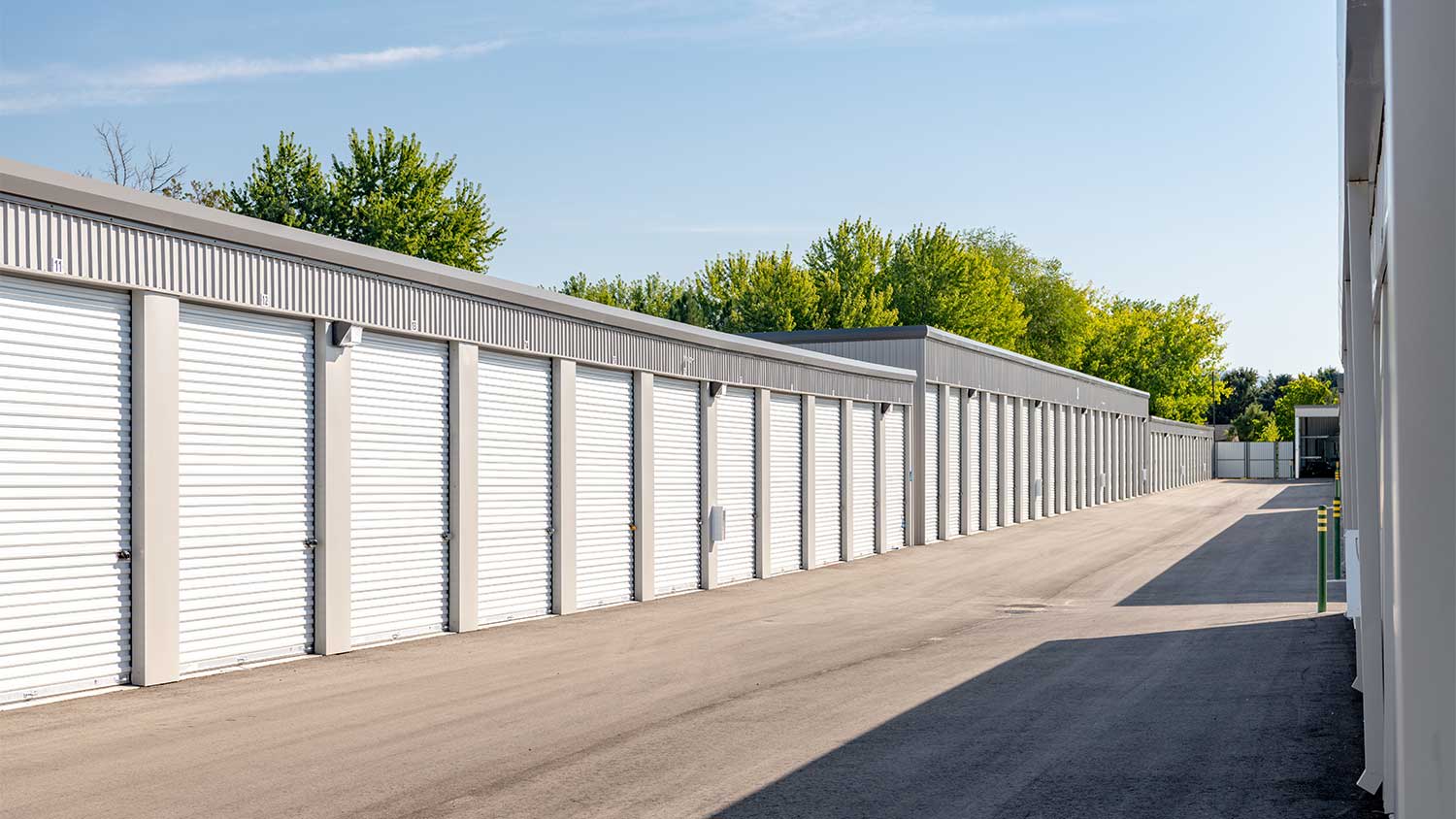 Outdoor storage units