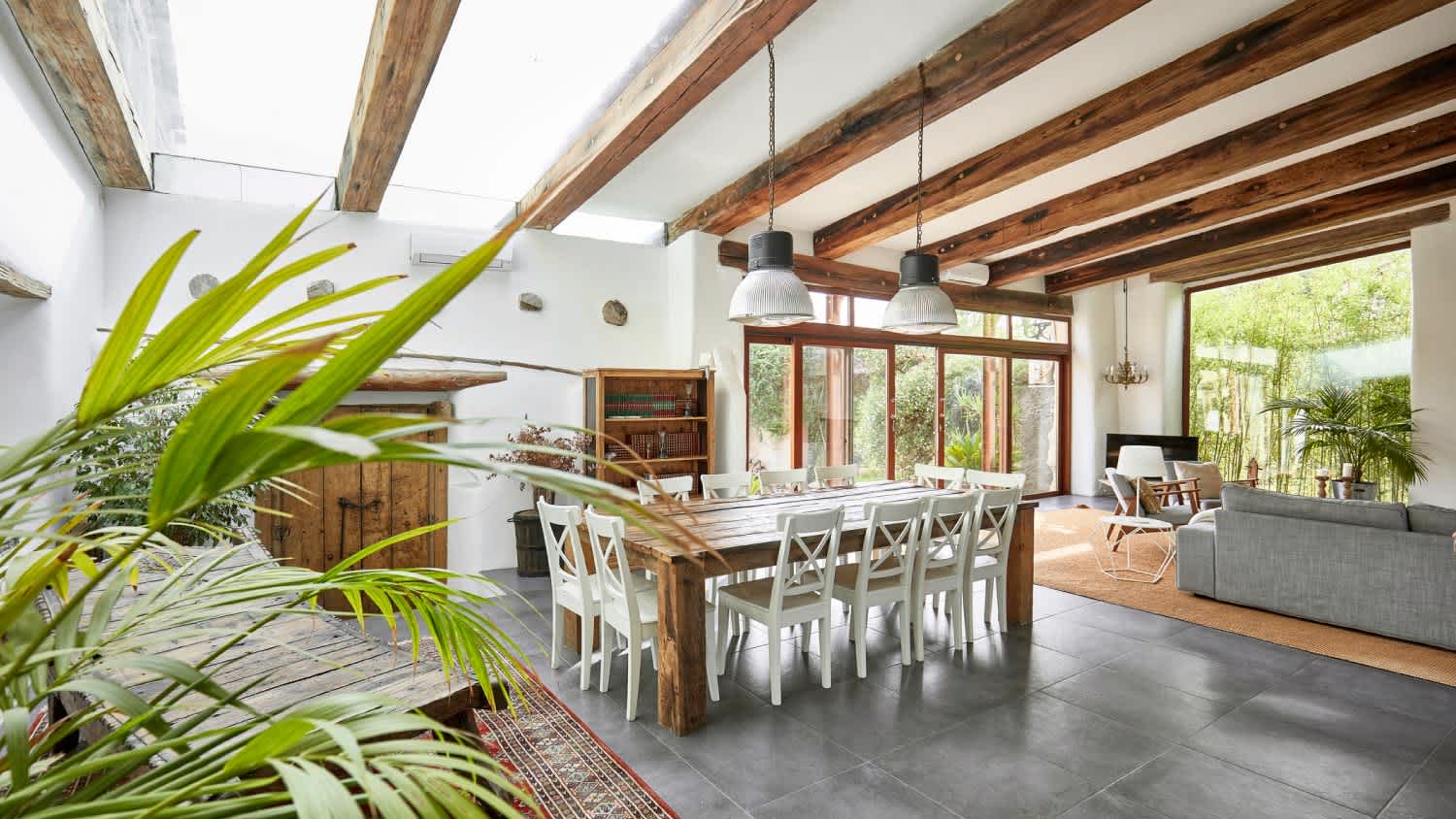 A spacious dining area