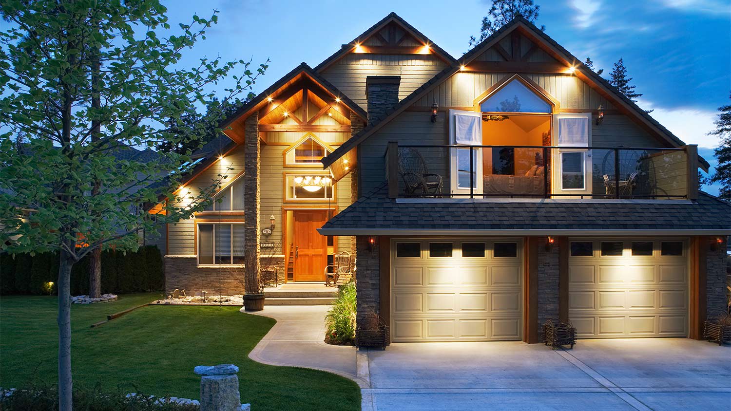 House dusk exterior lights
